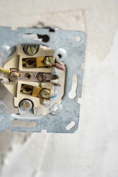 régi elektromos hálózat felújítása